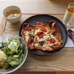 Cafe ふふふあん - 生麩のピッツァセット　1800円