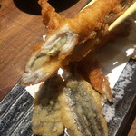 肉魚ダイニング　艶吉 - 衣カリカリ　中ふわふわ〜