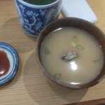 まぐろ人 - お味噌汁（あさり汁）