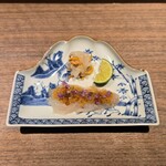 眞善美 - 前菜2種 上:剣先イカ 下:ボタン海老