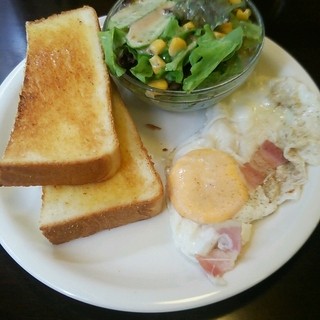 カフェ・ド・ベル_1