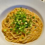 キャボロカフェ - ウニと万能ねぎのスパゲッティ