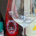 日本料理 TOBIUME - お酒⑤新政 No.6 A-type 生酛純米2022(秋田)
      米品種:秋田酒こまち100%、精米歩合:66%