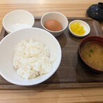 たなべのたまごかけご飯 ⾦ちゃん亭 - 
