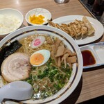 宇都宮餃子館 - 