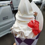 会長のもっちりクレープ&やきいも - 会長のヒゲ(イチゴ＋イチゴソース)