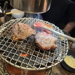 炭火焼ホルモン ぐう - 