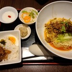 天津ダック - セットをいただきました。1680円(税込)です。美味しかったです！