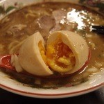 夢ノ弥 - 牛スジ炭焼きラーメン（７５０円）。
