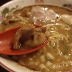 夢ノ弥 - 牛スジ炭焼きラーメン（７５０円）。