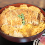 箱根家 - かつ丼。