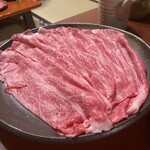 すき焼割烹 日山 - お肉(^｡^)