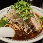 スパイス・ラー麺 卍力 西葛西店 - もやしが山盛り！