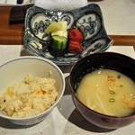 お宿　のし湯 - 季節の炊き込み御飯、味噌汁、香の物