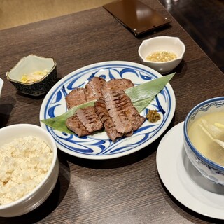 仙台牛たん福助_1