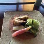 京都和久傳 - 鰻の食し方として歴史的な解。胡瓜の香りを纏った部分にまた悶絶。