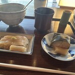 京都和久傳 - 唯一の汚点は鯖寿司。冷凍？パサパサでしょっぱくて、酢の華やかな香りが全くない。それから、おもたせもそうだけど、お米に弱い印象の和久傳。麺料理がいいかも。