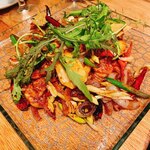 凛丹 toiet - ラム肉と玉葱・エリンギのクミン醤油炒め