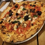 ピッツエリア エ トラットリア ダ イーサ - カプリチョーザ