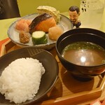 食堂とだか - 甲殻類の出汁の味噌汁もグンバツ