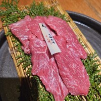炭火焼肉 牛仁 - 