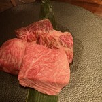 炭火焼肉 ホルモン にく式 - ハラミ厚、カイノミ厚