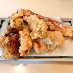 手打うどん 長谷沼 - 舞茸天。ちくわ天。とり天。