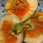 麺屋 寛 - つけ麺のタレから引き揚げた味玉