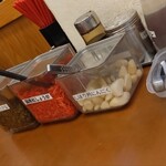 麺屋 八感 - 卓上調味料