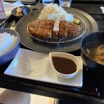 全日餐飲 月之路 - 