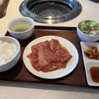 馬車道 de 焼肉 DOURAKU CORRIDA 北仲ブリック＆ホワイト店 - 