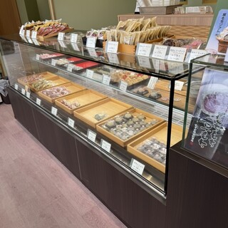 ひで吉屋草餅本店_1