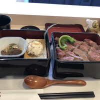 肉と庭 まつを - 