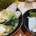 武道家 賢斗 - ごはんは無料