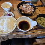 呼子活イカ 博多巻き串 燈 - 