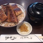 うな東 - ・お弁 2484円 (税抜き 2300円)