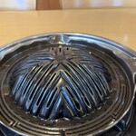 ジンギスカン白樺 - ジンギスカン鍋