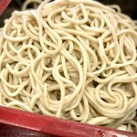 久霧 - •二八せいろ。通常メニューの蕎麦として、飽きずに美味しくいただける。勿論、料金プラスした蕎麦も好み。その時々で楽しみたい。