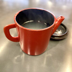 久霧 - 二人前の蕎麦湯。この日は蕎麦の配膳から10分を過ぎてから湯桶の到着。温度高めで好ましいタイミングです。お忙しい中の、目配りが嬉しい。