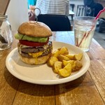 The goodies - ダブルチーズバーガー♡ with ジンジャーエール♡