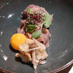 六雁 - 石垣牛のスキヤキ　焼きのこ柚子おろし　温玉