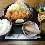 とんかつ専門店 かつ一 - ロースかつ定食