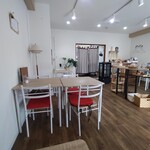 Pom cafe - 
