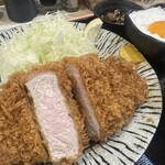 嬉嬉豚とんかつ 「君に、揚げる。」 - ロースとんかつ定食