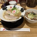 彩色ラーメンきんせい 高槻本店 - 