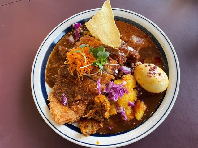 Curry and Spice dishes 笑夢（カレー アンド スパイス ディッシーズ 笑夢） - 美術館図書館前（カレー）の写真