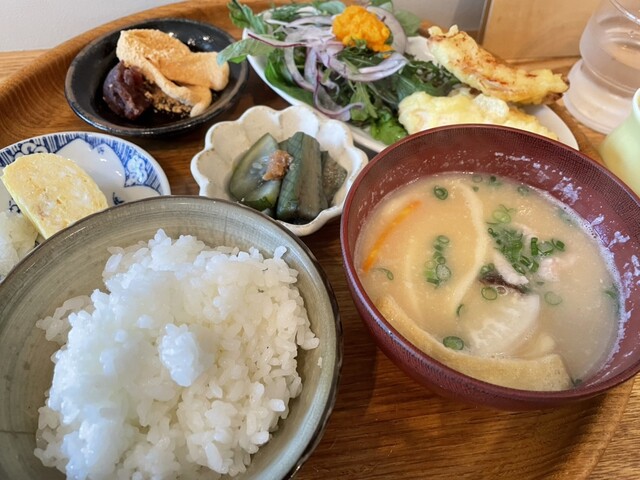 Yaseuma Dango Jiru to Oyatsu Nichinichika