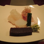 野嵯和 - お造り　鯛と烏賊　平成26年9月　夜の席