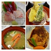 稚加榮 本店 - お刺身は「マグロ」が熟成加減がよく美味しいですね、鯛とカンパチは普通。
                天ぷらは衣が固めでした。
                アラ炊き・・甘辛く煮つけてあり美味しい。
                蟹汁・・身はほとんどないですが、いいお出汁が出ています。