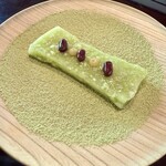 比良山荘 - 枝豆の葛餅 ウグイス粉
